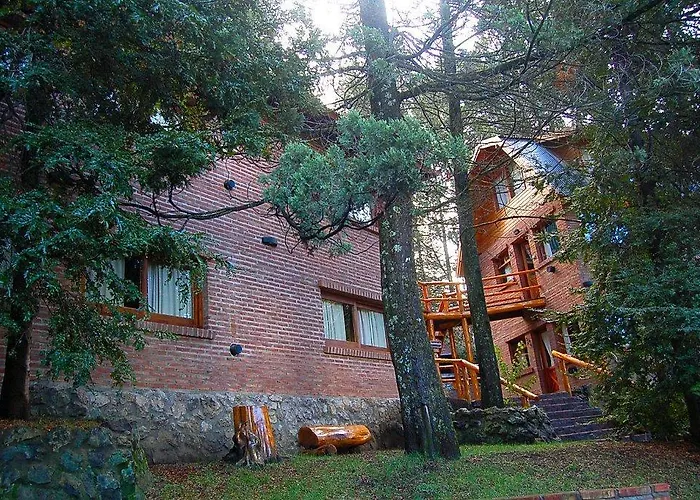Cabanas Detras Del Cipres