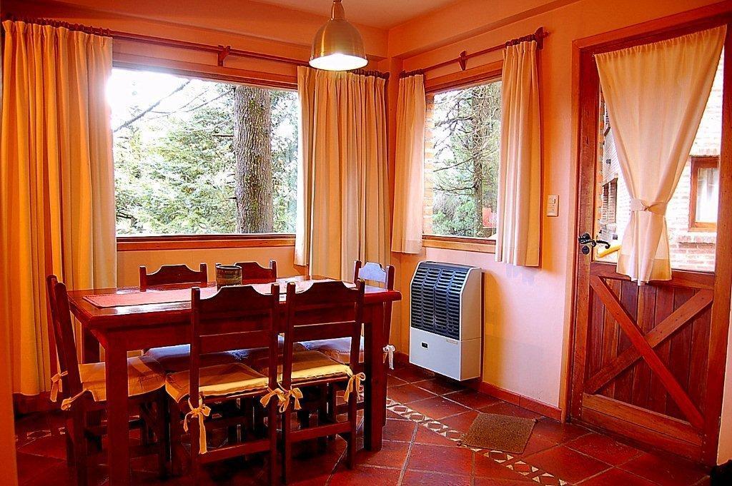 Detras Del Cipres * San Carlos de Bariloche